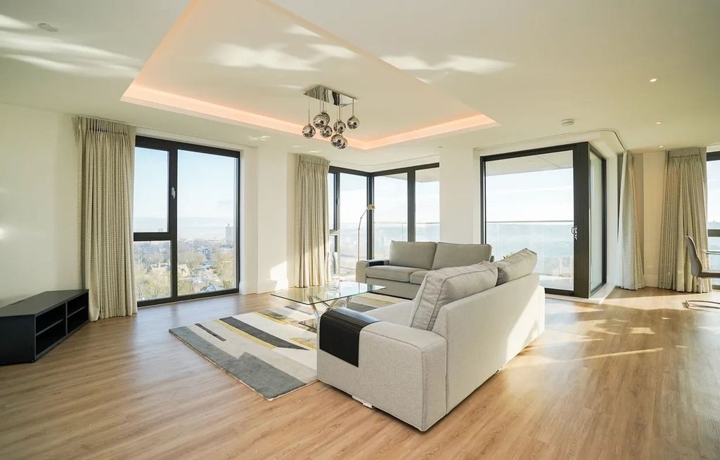 2 bed flat for saleApartment 805 Hallam Towers, Ranmoor S10