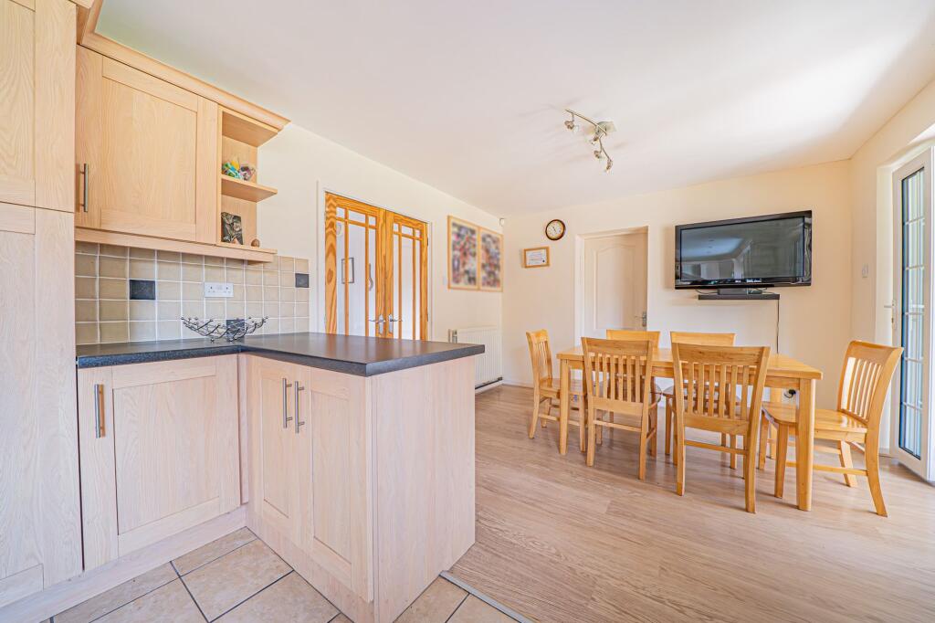 Additional image 4 of Whitefields Crescent, Solihull, B91