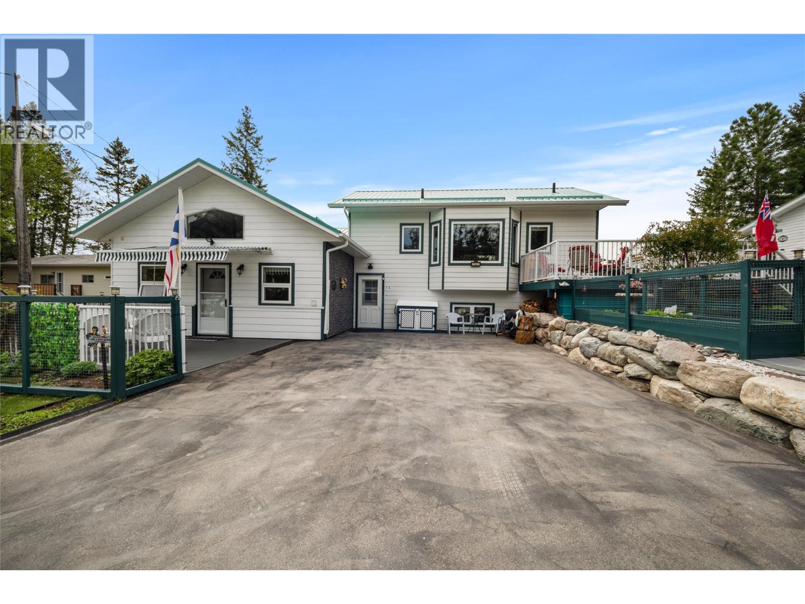 7527 Park Drive West
