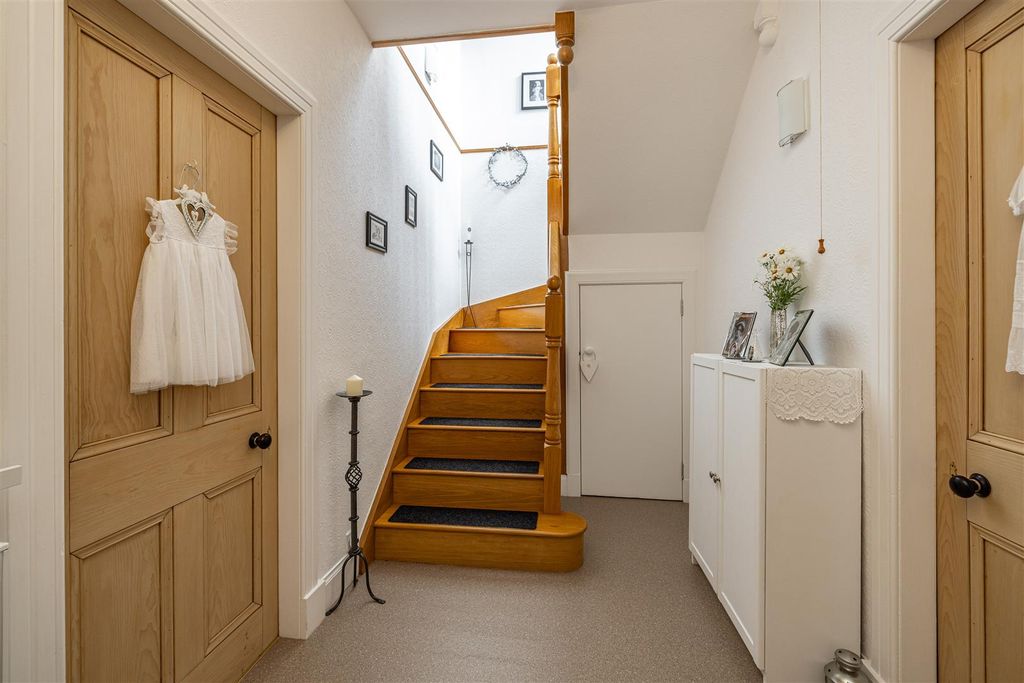 Additional image 7 of 4 bed flat for saleShawpark Road, Selkirk TD7