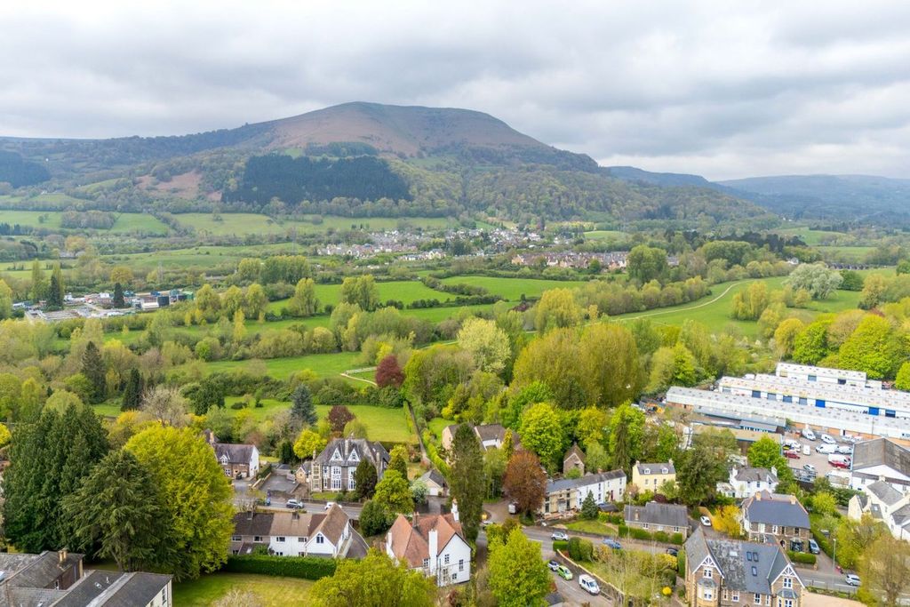 Additional image 2 of 2 bed flat for saleMill Close, Abergavenny NP7