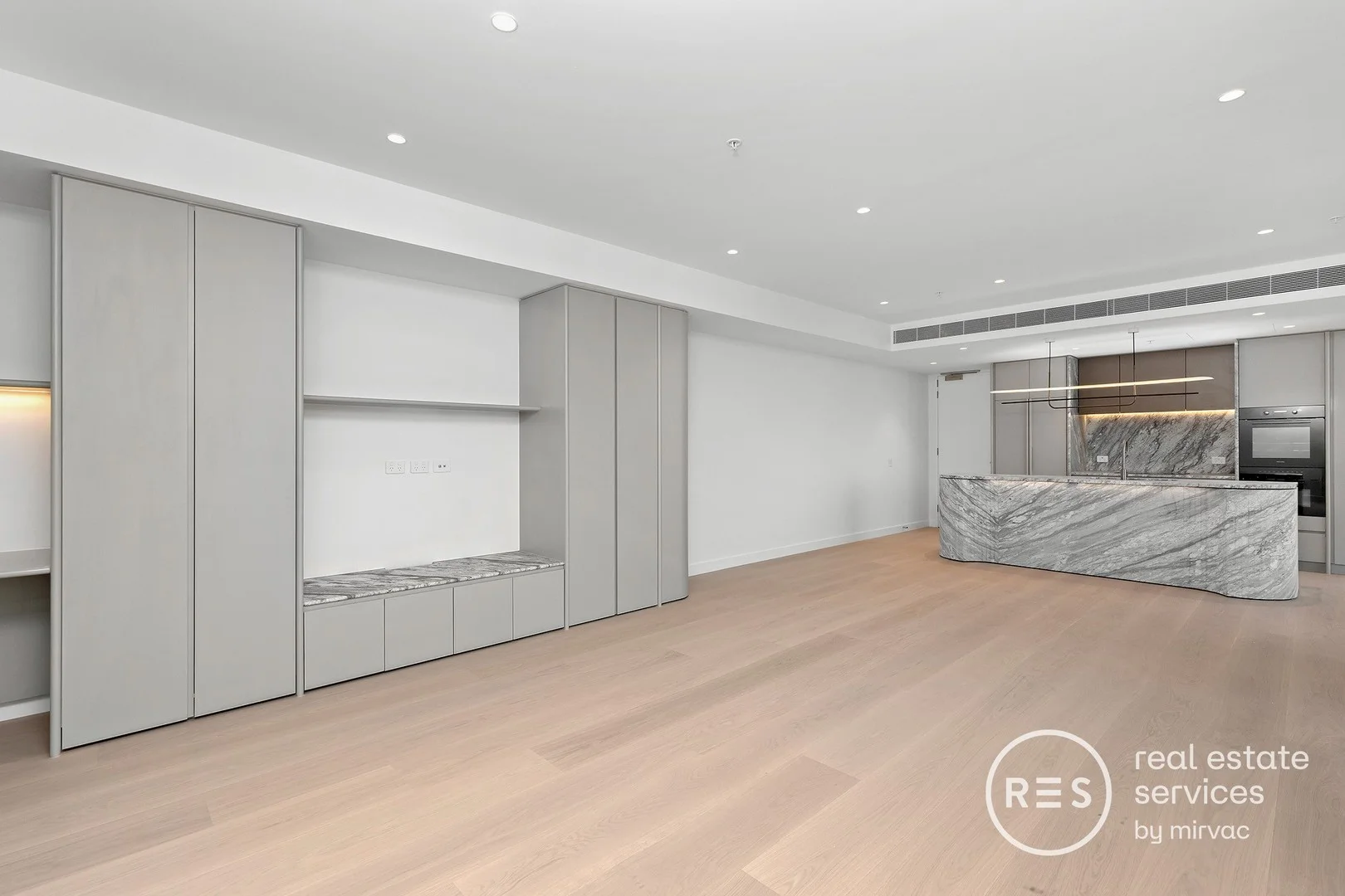 1001/31 Queens Lane, Melbourne VIC 3004