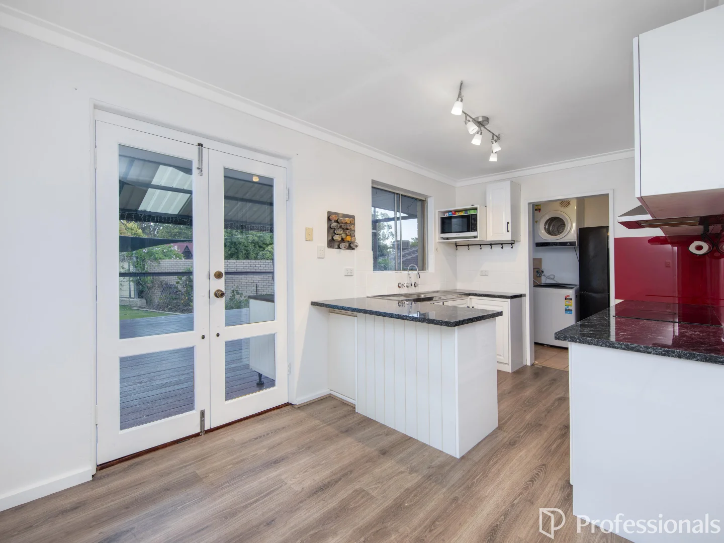 Additional image 10 of 2 Fletcher Road, Lesmurdie WA 6076