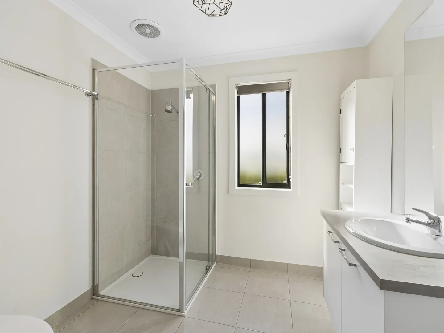 2 Hakea Drive, Elliminyt VIC 3250 photo 3