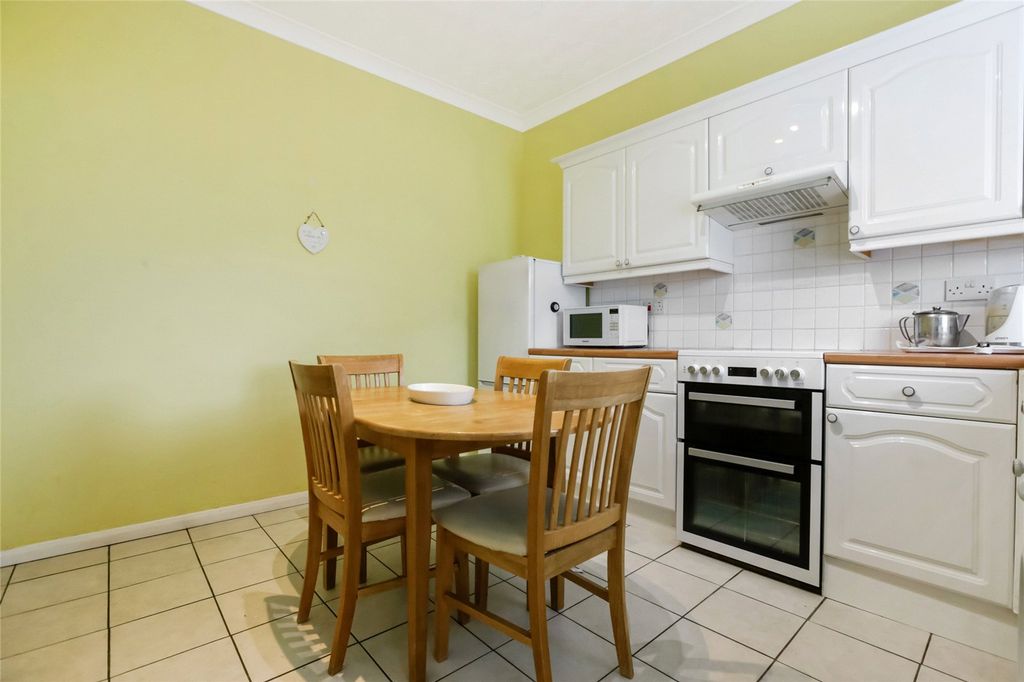Additional image 10 of 2 bed flat for saleAndrew Drive, Clydebank, Dunbartonshire G81