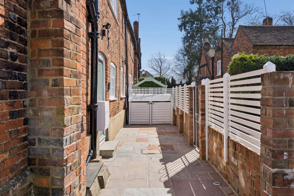 Additional image 13 of 2 bed end terrace house for saleWycombe End, Beaconsfield HP9