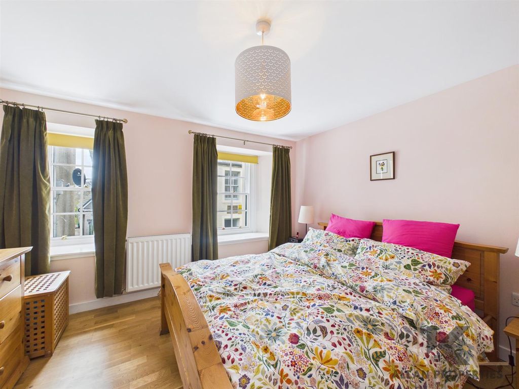 Additional image 11 of 3 bed semi-detached house for sale80 Victoria Street, Kirkwall, Orkney KW15