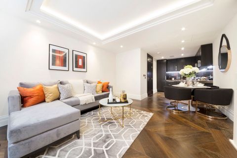 Wren House, London WC2R, Studio to rent