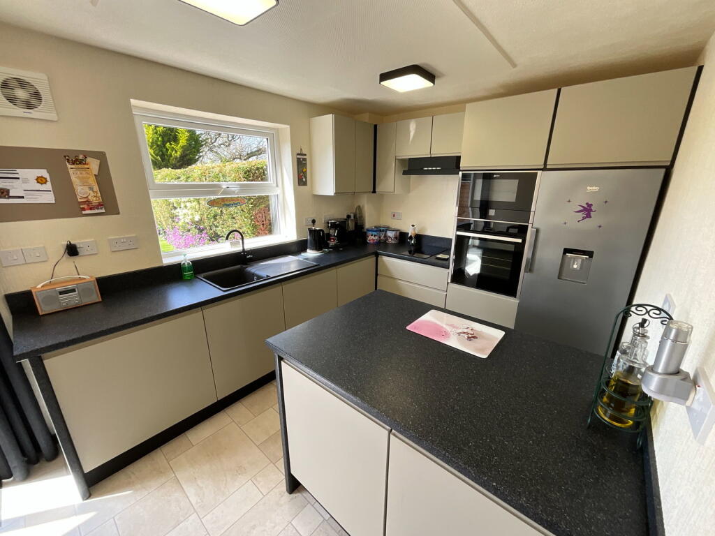 Additional image 2 of HALESOWEN, Sidlaw Close