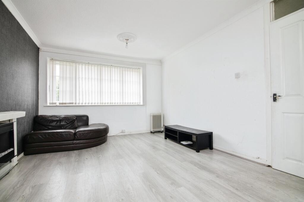Additional image 4 of Oakthorpe Gardens, Tividale, Oldbury