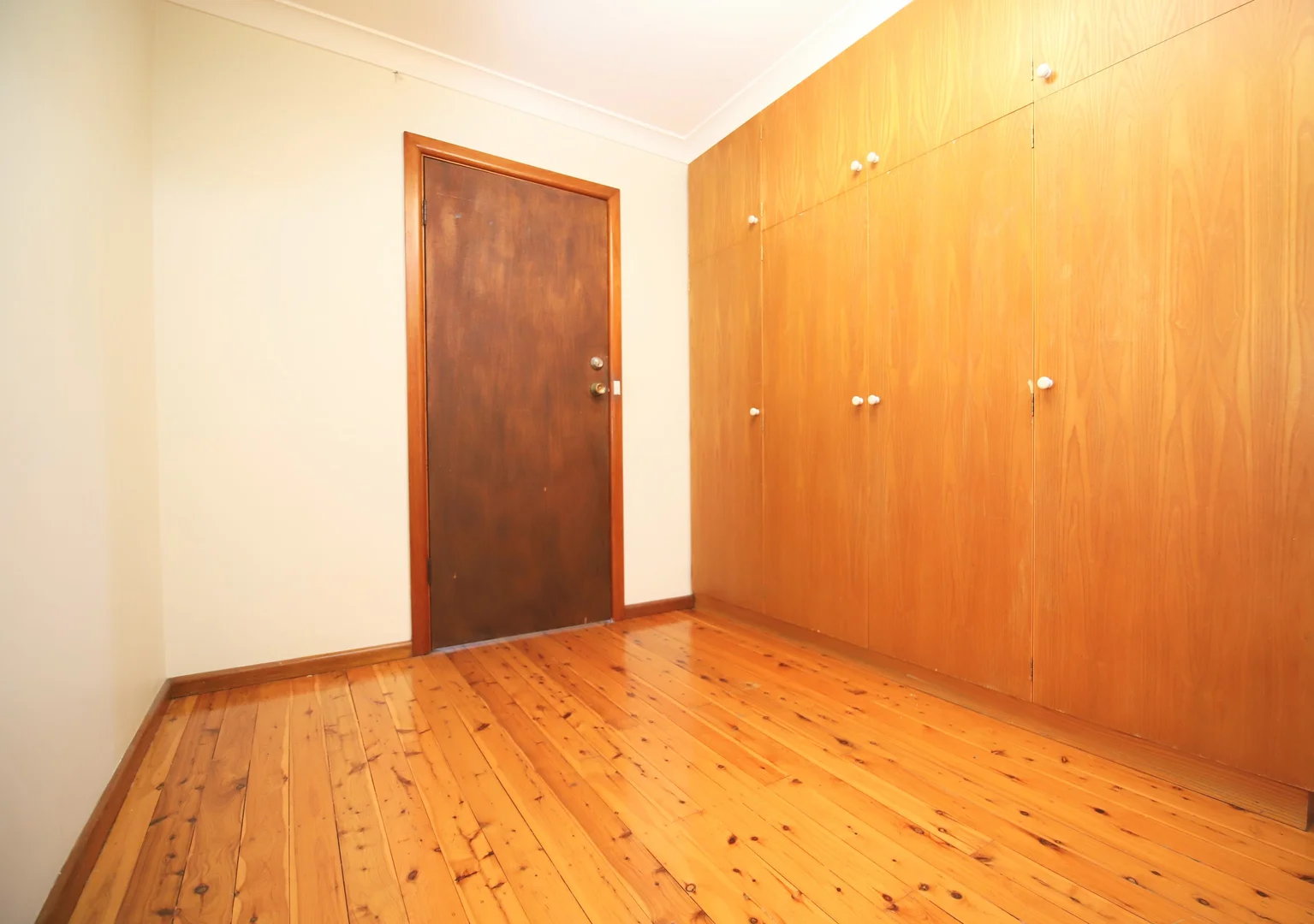 Additional image 6 of 39 Saric Avenue, Georges Hall NSW 2198