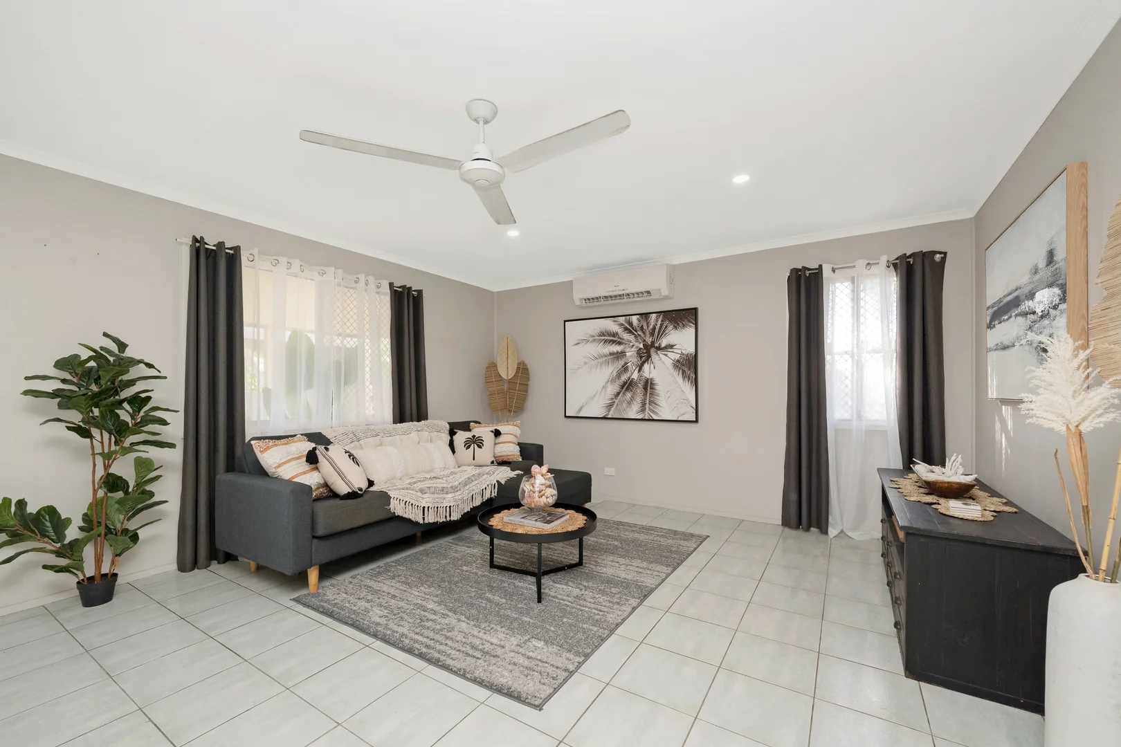 8 Josephine Crescent, Rasmussen QLD 4815 photo 5