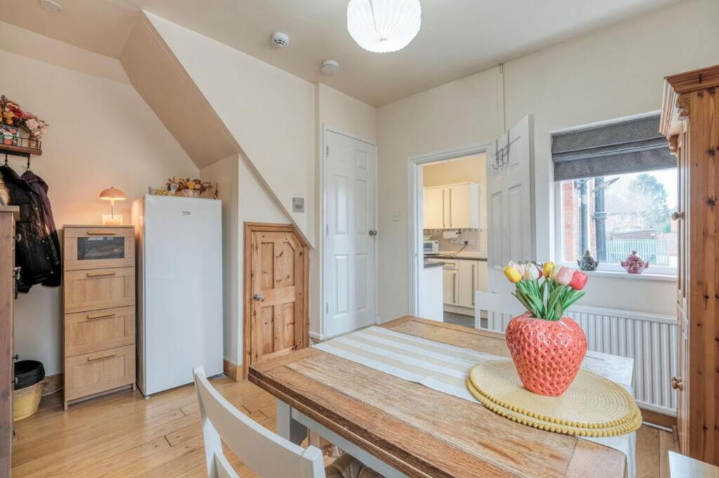 Churchfields Road, Bromsgrove, B61 photo 4