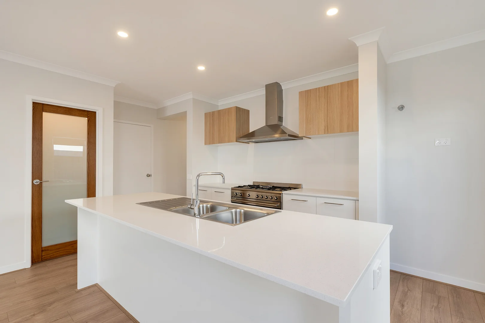 9 Slender Way, Mickleham VIC 3064 photo 4