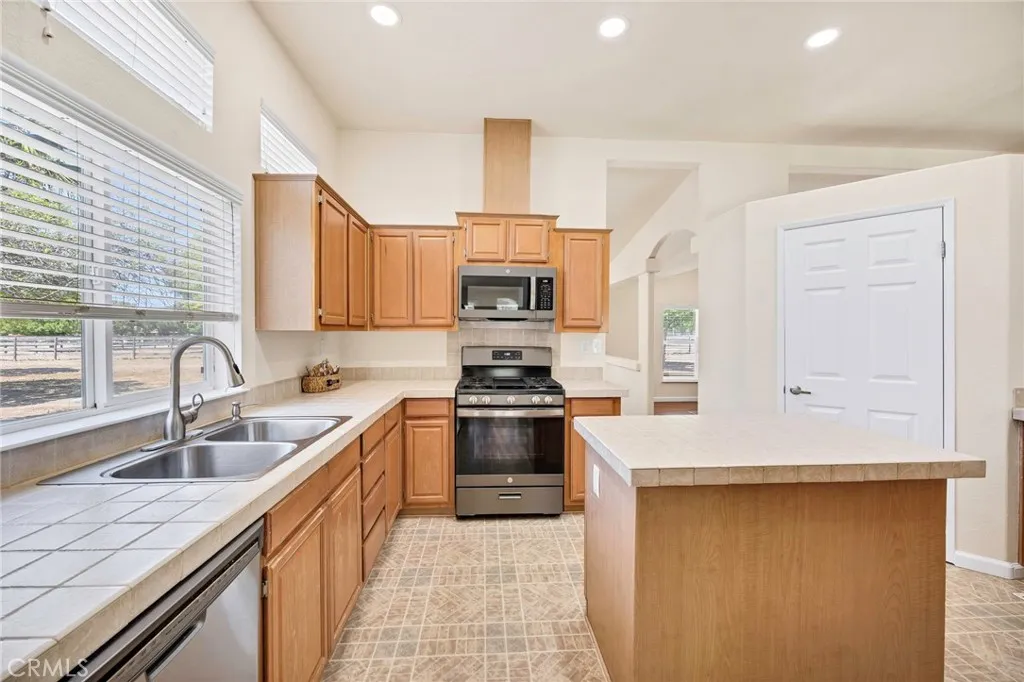Additional image 95 of 37055 De Portola Rd, Temecula, CA 94592