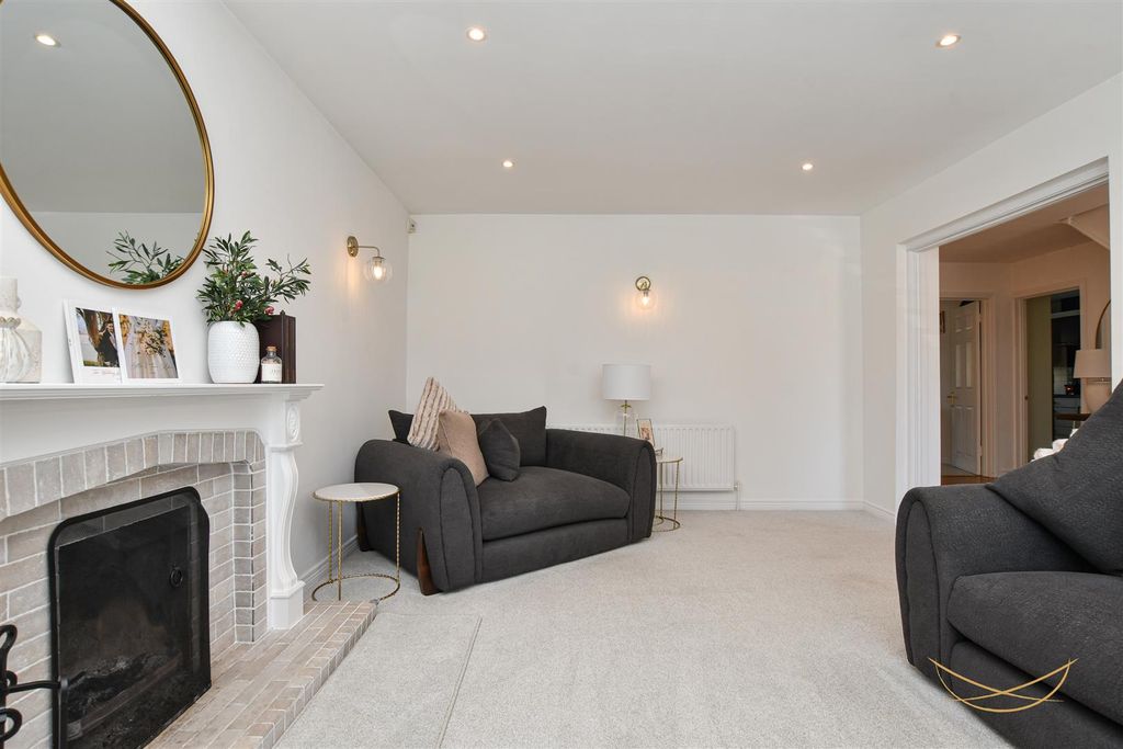 Additional image 9 of 5 bed detached house for saleHydepark Close, Newtownabbey BT36