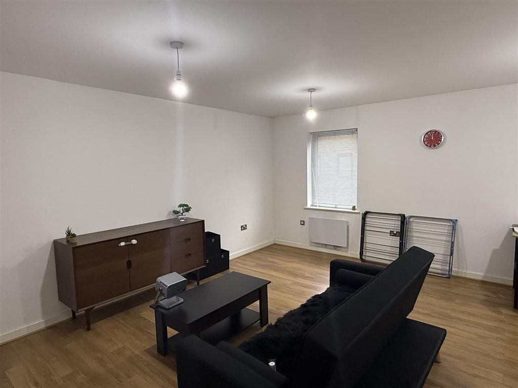 2 bed flat for saleLincoln Road, Peterborough PE1 photo 5