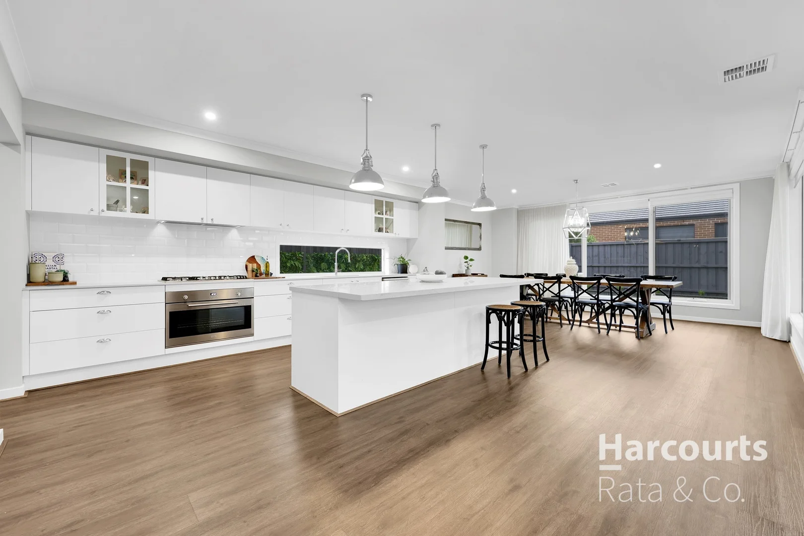 25 Cornhill Parkway, Donnybrook VIC 3064 photo 4