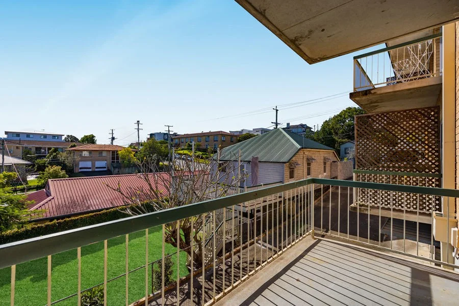 3/23 Holland St, Greenslopes QLD 4120