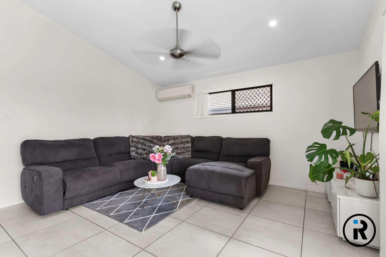 82 Strata Circuit, Yarrabilba QLD 4207 photo 5