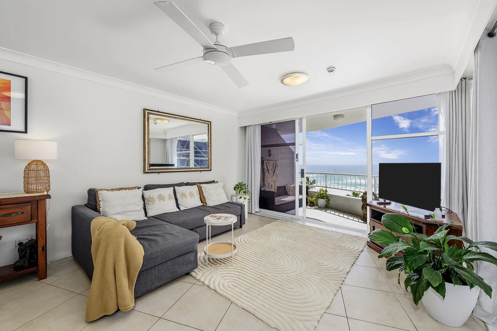 5E/2 Nineteenth Avenue, Palm Beach QLD 4221