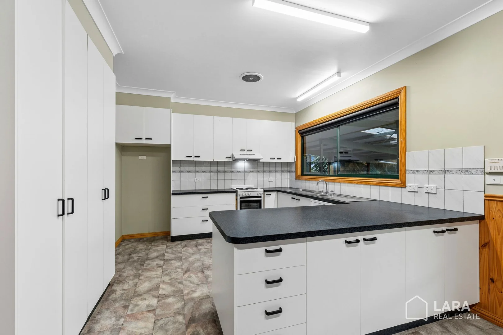 Additional image 12 of 165 Duggans Lane, Lara VIC 3212