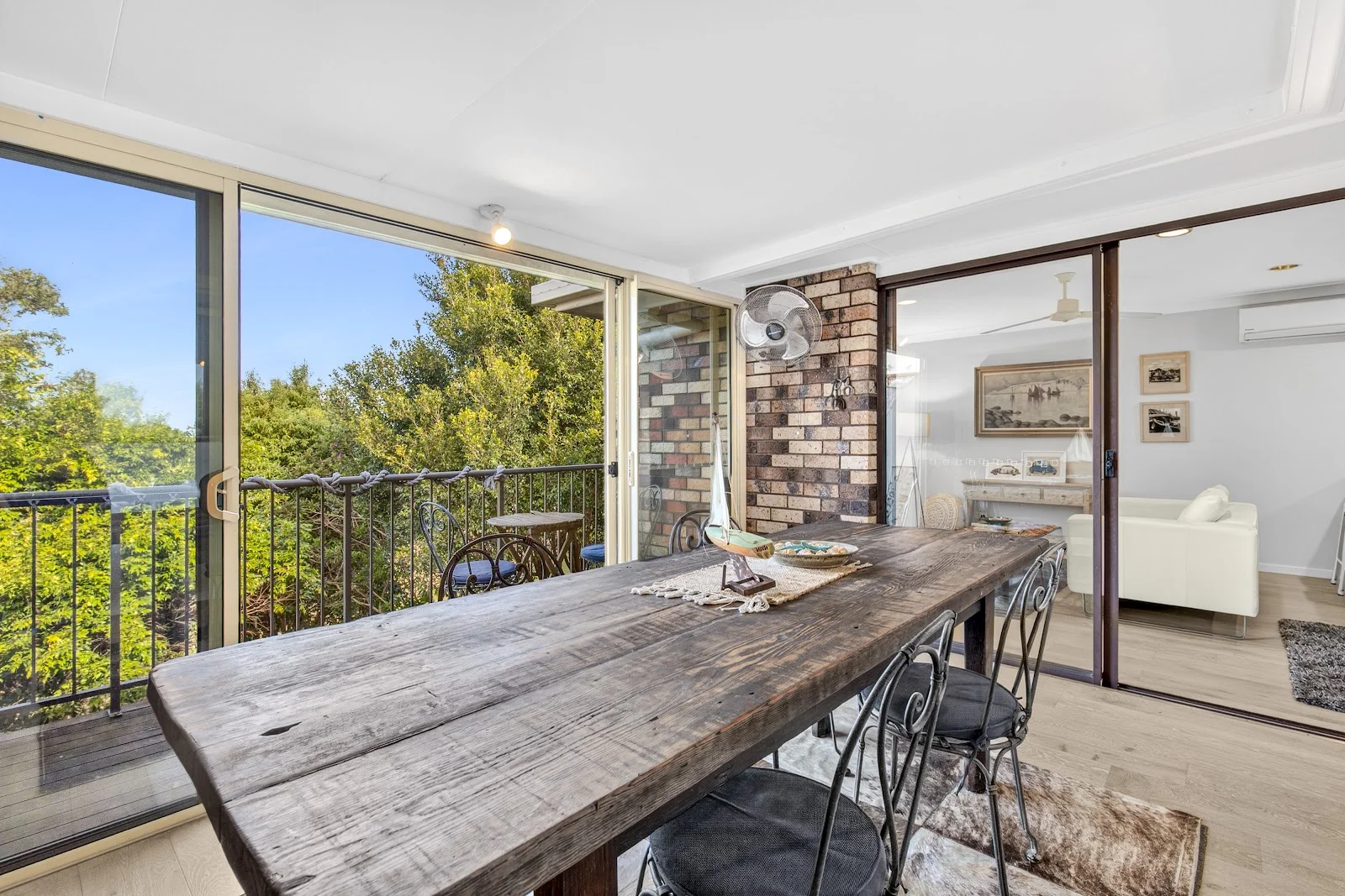 42 Manning Avenue, Coffs Harbour NSW 2450 photo 3