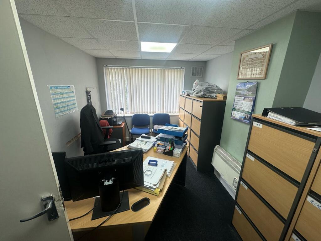 Additional image 11 of First and Second Floor Office, 320 Stratford Road, Shirley, Solihull, B90 3DN