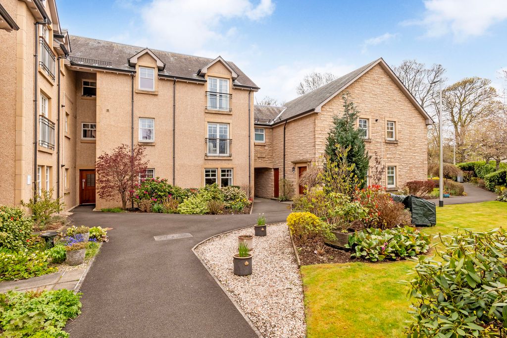 2 bed flat for sale10 Provost Kirkpatrick Court, Peebles EH45