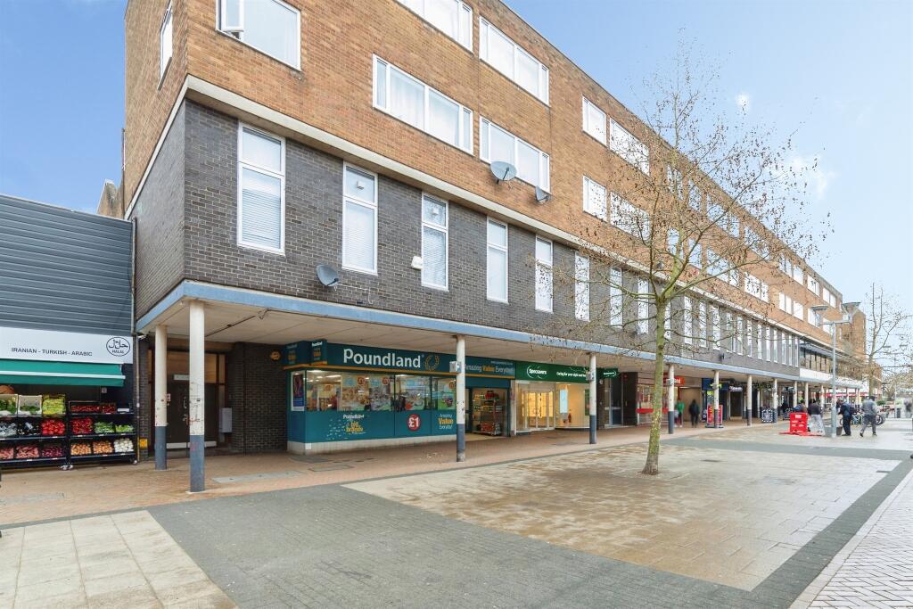 Town Centre, Hatfield, AL10