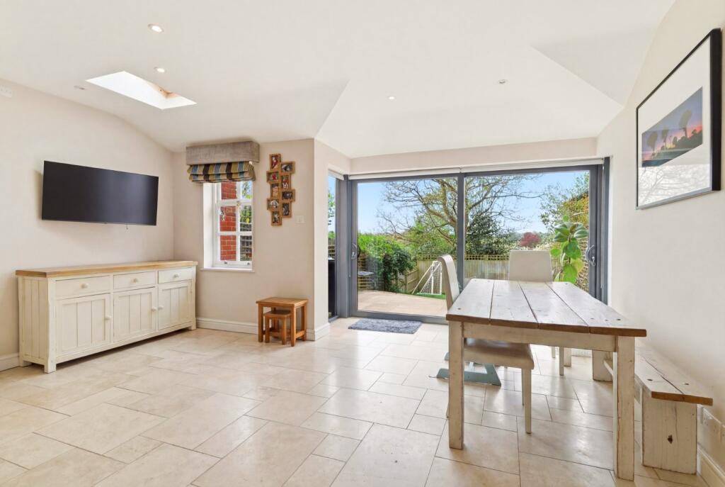 Goldsmith Way, St Albans, Herts, AL3 photo 4
