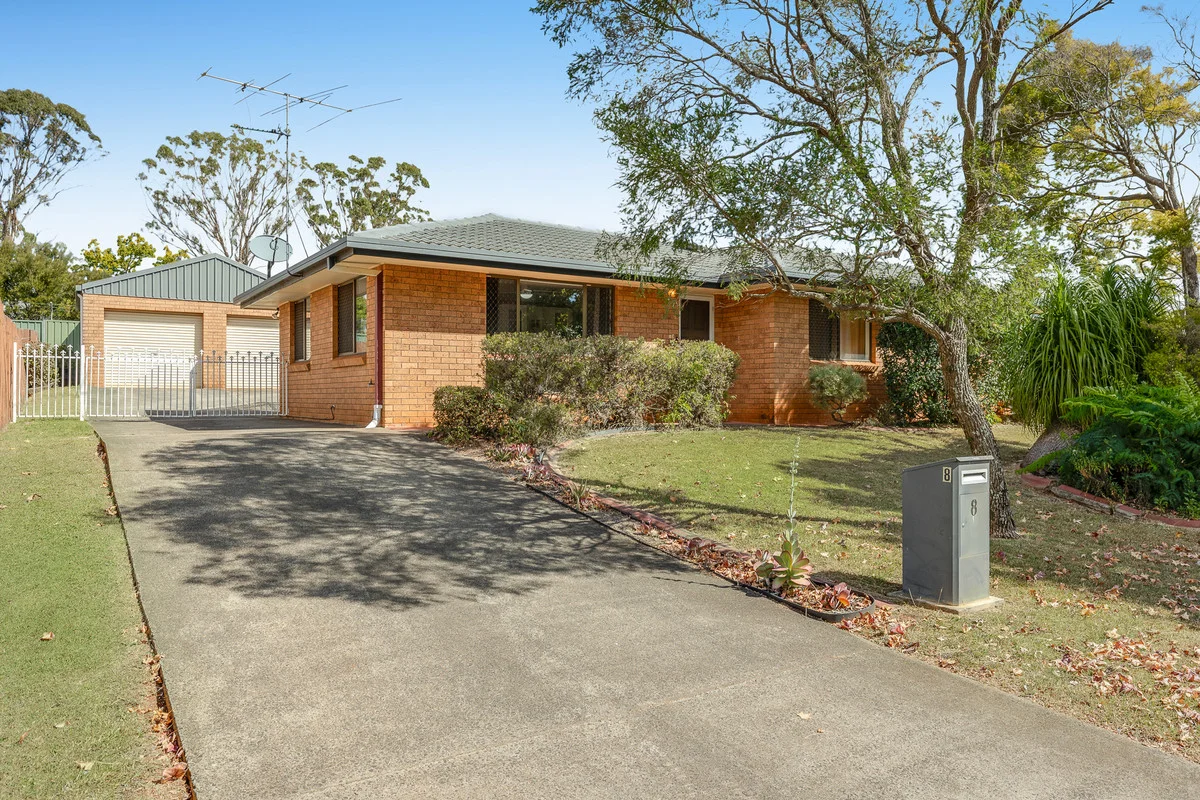 8 Champagne Crescent, Wilsonton Heights QLD 4350