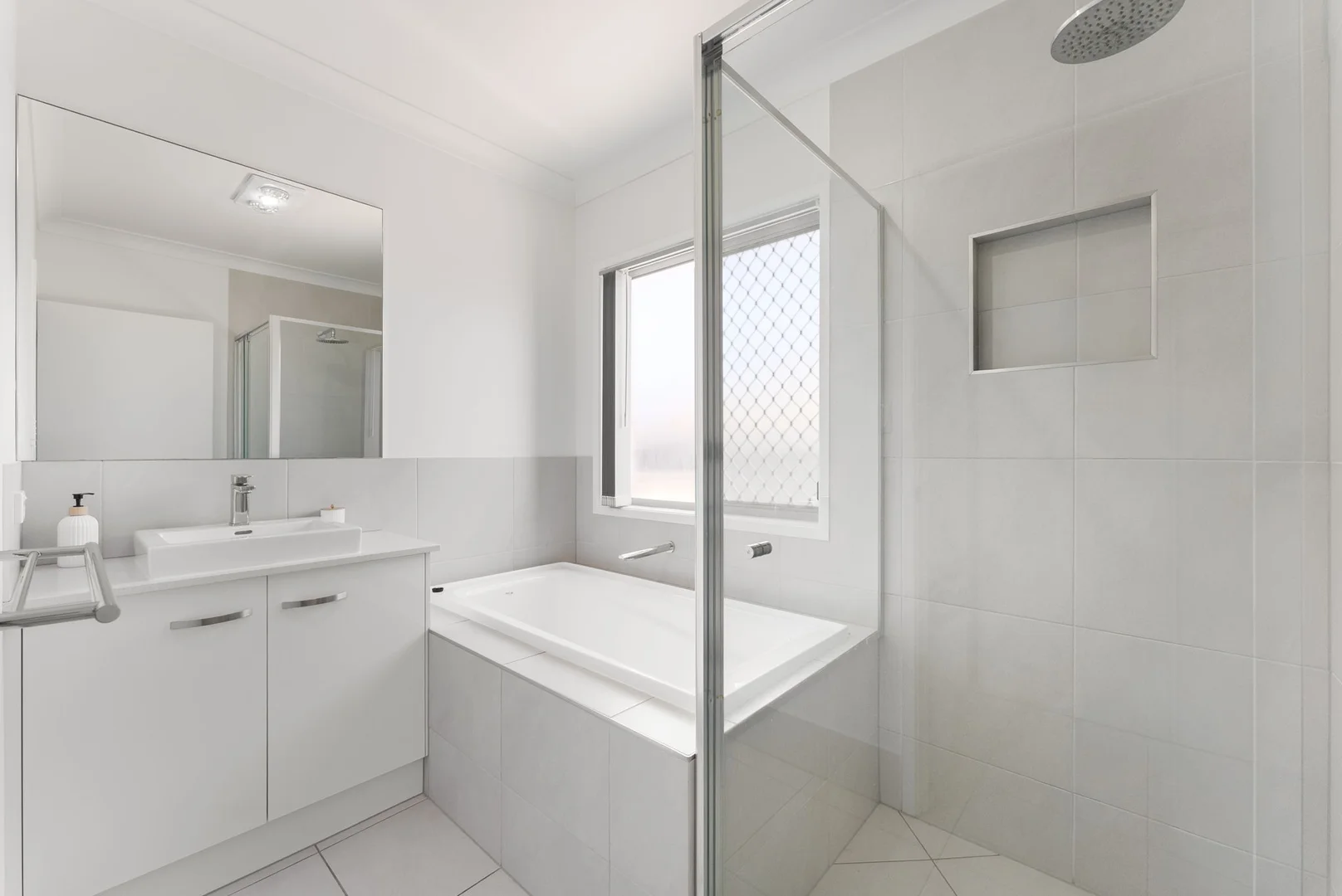 Additional image 11 of 8 Mary Crescent, Rosewood QLD 4340