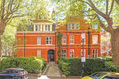 Kensington Court, Kensington W8