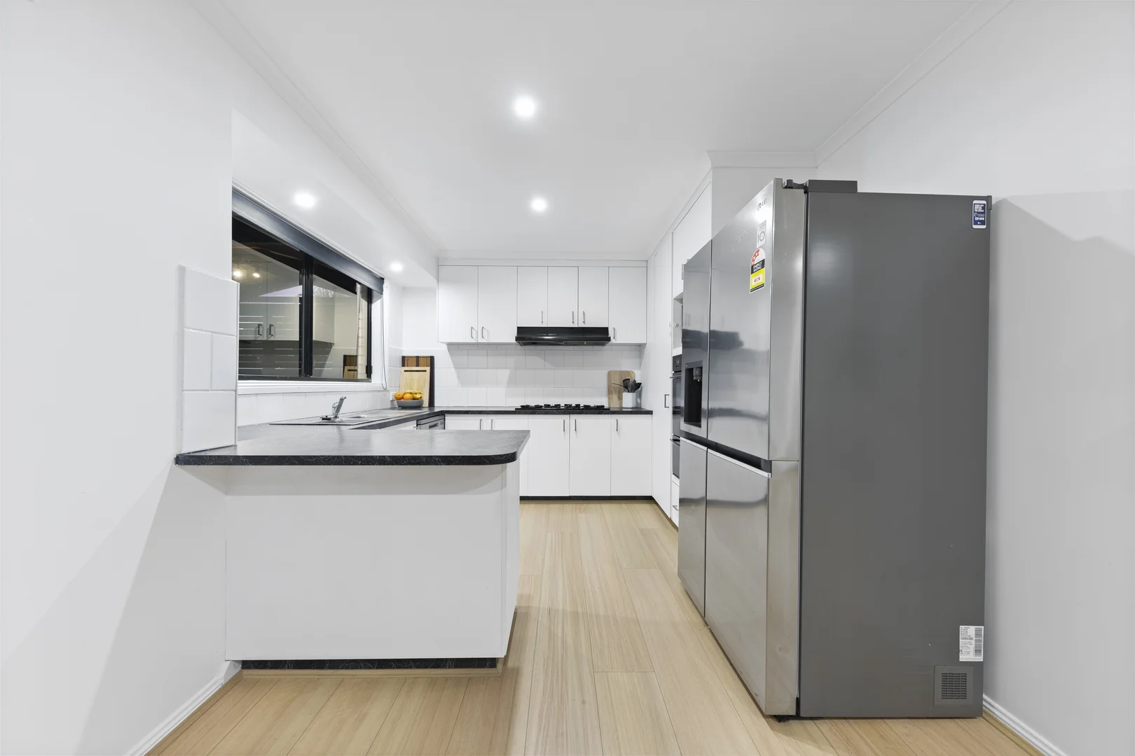 43 Leigh Drive, Pakenham VIC 3810 photo 3