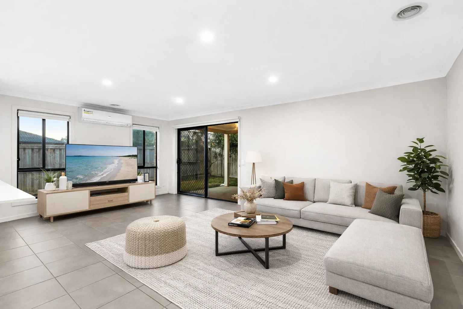 Additional image 3 of 40 Elmtree Cres, Clyde North VIC 3978