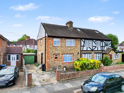 Chalfont Road, London N9