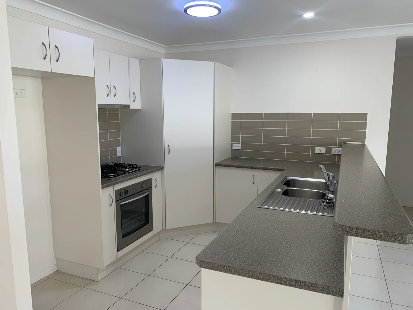 Additional image 2 of 2/20 Henry Street, Birkdale QLD 4159
