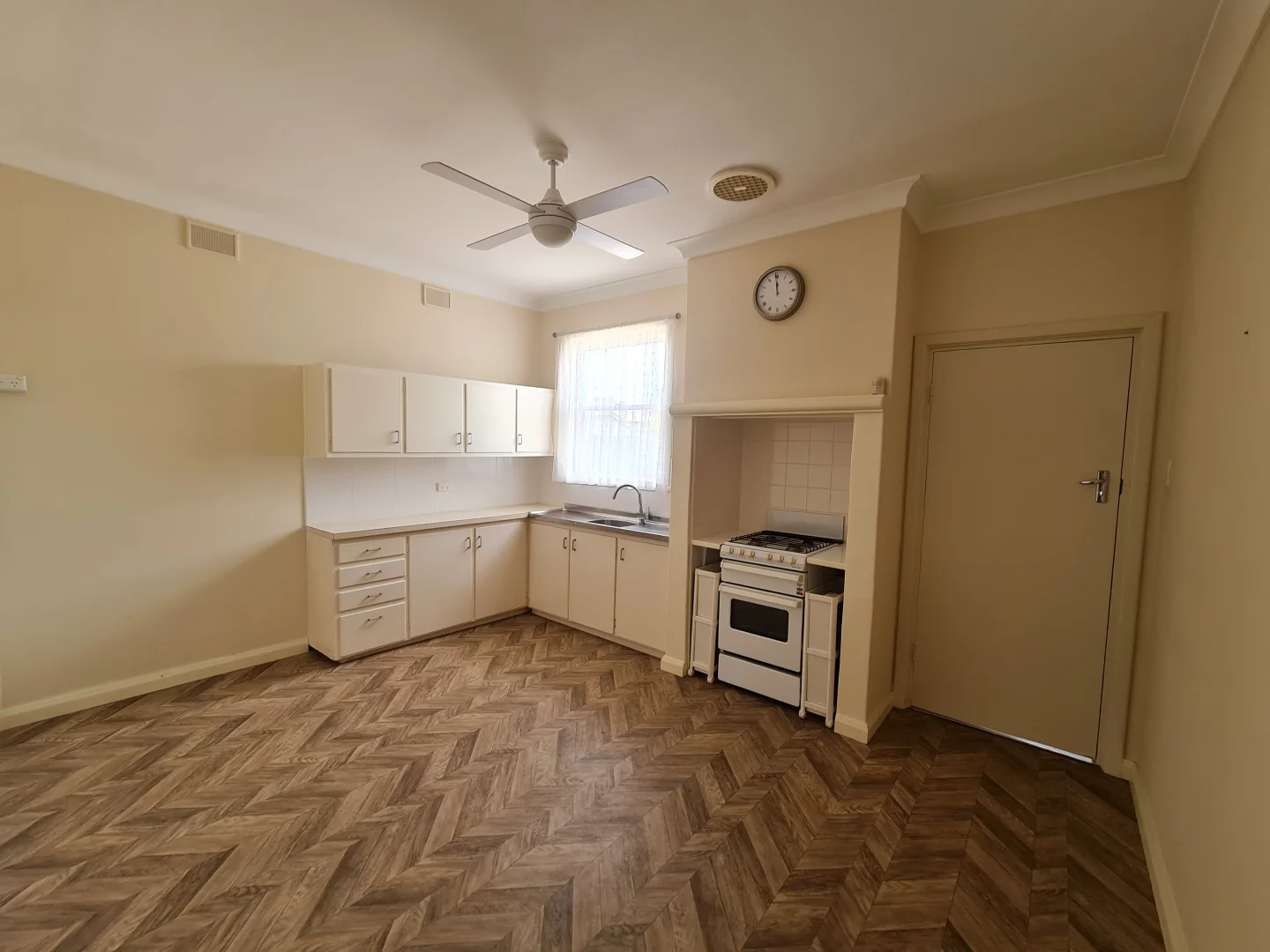 56 Prince Street, Wallaroo SA 5556 photo 2