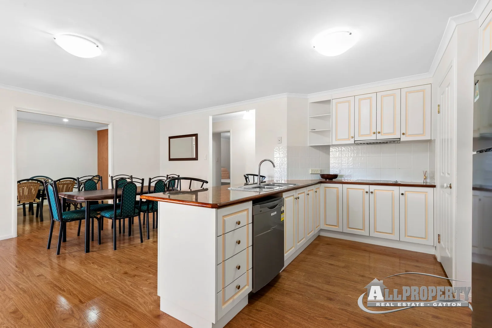 15 Rogers Drive, Gatton QLD 4343 photo 4