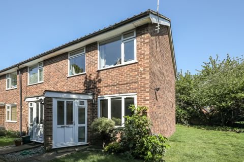 Percy Road, Hampton TW12