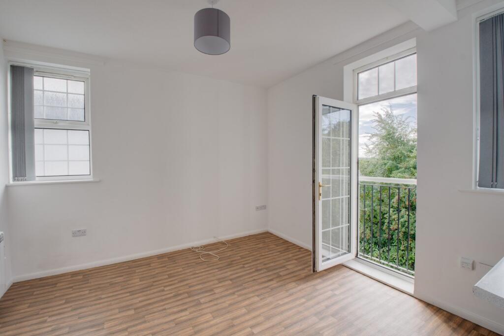 Exmoor Drive, Bromsgrove, Worcestershire, B61 photo 5