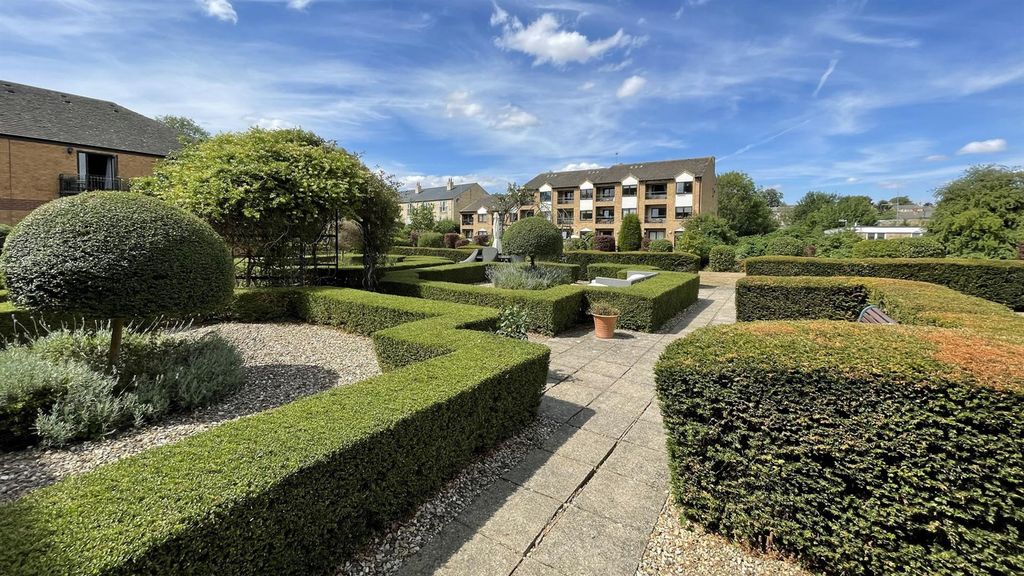 Additional image 9 of 2 bed flat for saleWelland Mews, Stamford PE9
