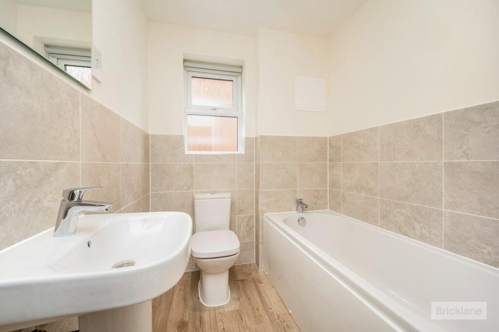 Featherstone Road, Shirley, Solihull, West Midlands, B90 photo 5