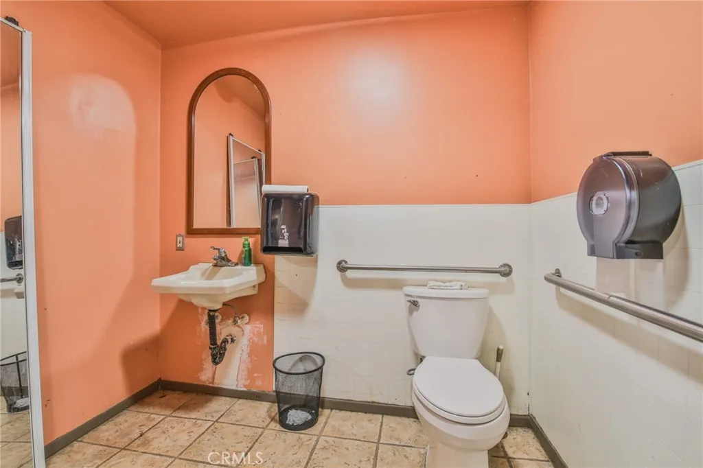 Additional image 28 of 5221 E Beverly Boulevard, Los Angeles, CA 90022