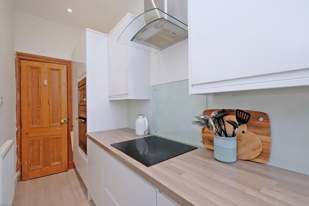 Pitstruan Place, Top Right, AB10 photo 4