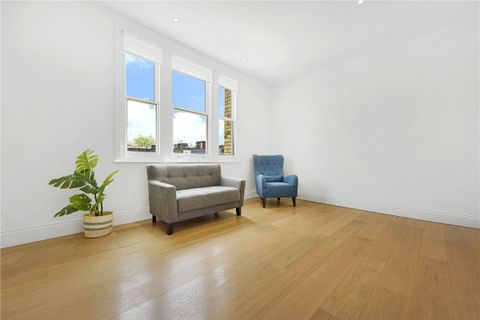 Egerton Gardens Mews, Knightsbridge, London SW3, Studio to rent