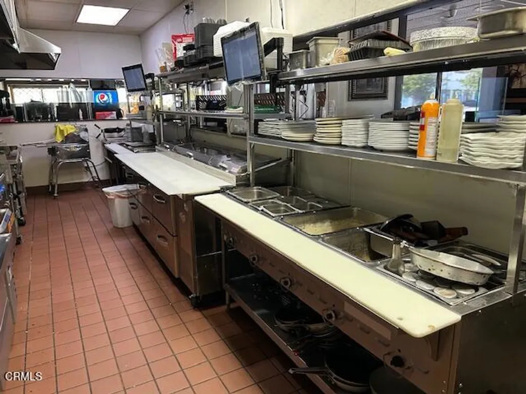 Additional image 6 of 150 W Vineyard Avenue, Oxnard, CA 93036