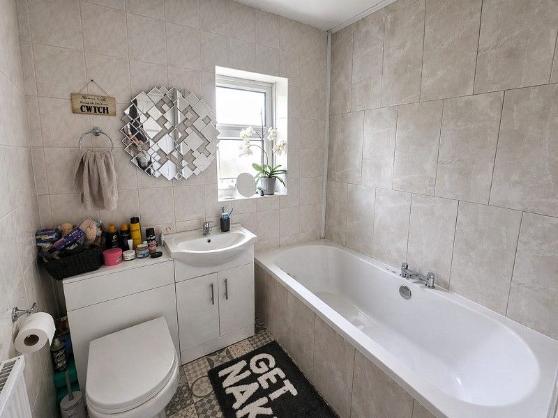 Additional image 8 of 2 bed flat for saleLime Grove, Neath, Neath Port Talbot. SA11