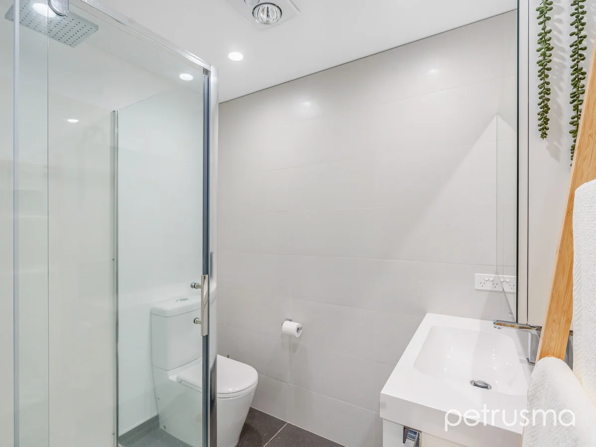 Additional image 10 of 1/40 Rosehill Crescent, Lenah Valley TAS 7008